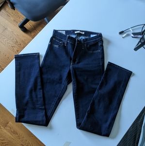 New conditioned Levi's 712 Slim Jeans